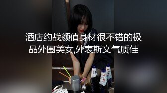 00后长发小美女独自在家自慰。把牙刷当肉棒舔