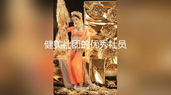 少妇不满足鸡巴的尺寸，要用整只手来满足【完整版98分钟已上传下面】