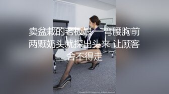 瑜伽老师教女学员的正确方式，‘你这样不对，应该这样趴着’，对啦，‘趴着不动，我来矫正，这样有助于，啊啊’ 射了！