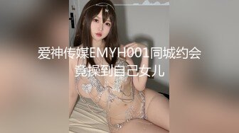 地下停车场监控偷拍女业主和物业管理员在保管室门口啪啪妹子一边被草一边盯着外面有没有人来