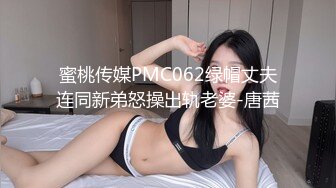 在出轨丰满人妻的新房里刺激偷情