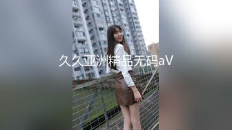 【自制字幕】身穿黑色外套的肉嫩妹子沙发上互摸亲吻，口交上位骑坐摇曳，抬腿抽插猛操