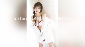 极品乌克兰美女模特克鲁兹 是位上门服务的按摩师被屌丝男调戏啪啪啪